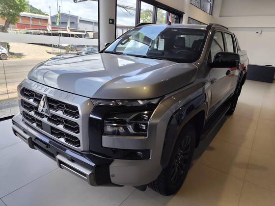 MITSUBISHI TRITON 2.4 BITURBO DIESEL CD KATANA 4X4 AUTOMÁTICO